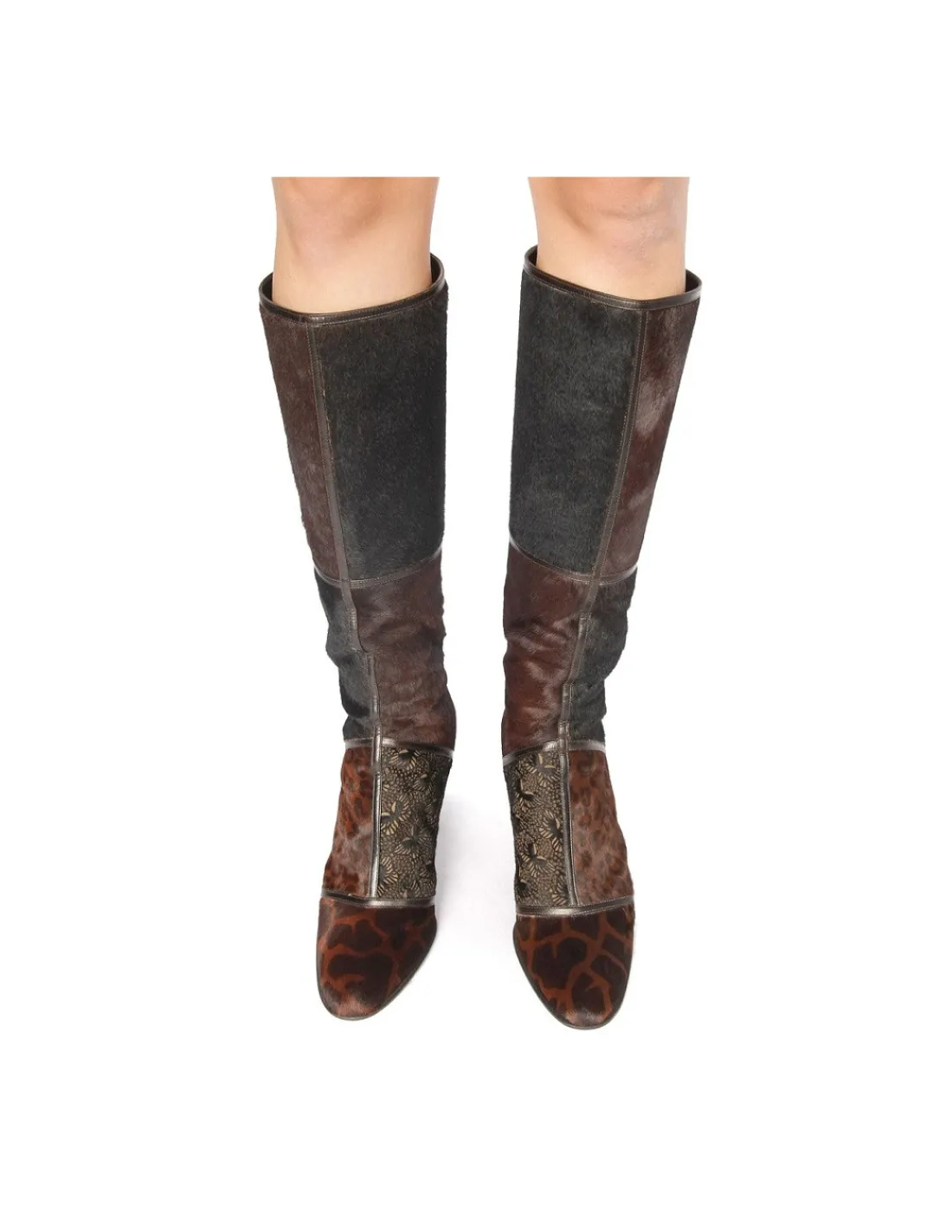 antonio_barbato_kozaki_na_3.webp Damskie Antonio Barbato kozaki na obcasach z naturalnej skory brazowej z zachowanym wlosiem, jak patchwork