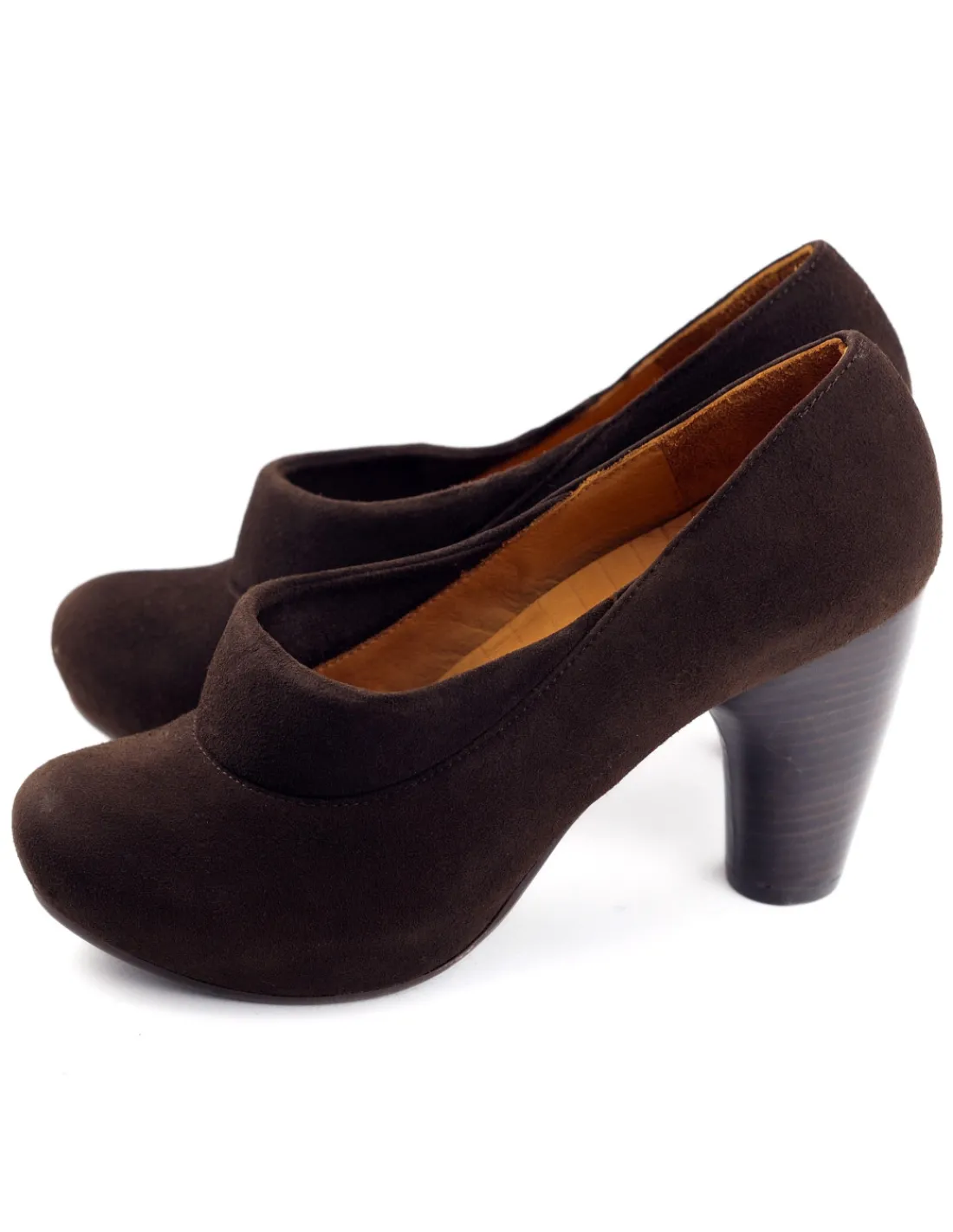 chie_mihara__czolenka_bra_4.webp Damskie Chie Mihara czolenka brazowe, naturalny zamsz, stabilne obcasy i ukryta platforma, efektowne i komfortowe