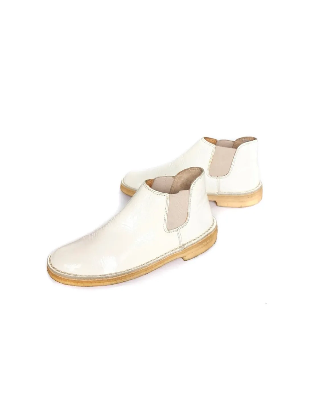 Damskie Clarks ORIGINALS sztyblety, botki biala lakierowana skora na zelowkach z crepy