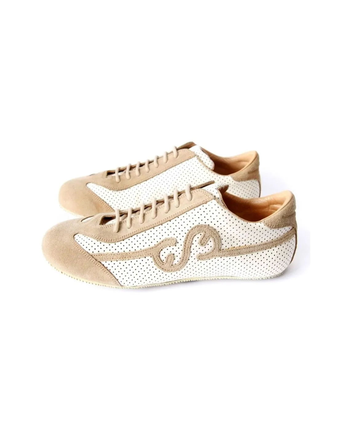 Damskie Escada SPORT sneakers z bialej skory lakierowanej z perforacja wykonczone bezowym naturalnym zamszem 2 gat.