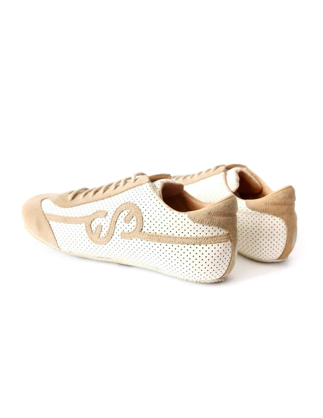 Damskie Escada SPORT sneakers z bialej skory lakierowanej z perforacja wykonczone bezowym naturalnym zamszem 2 gat.