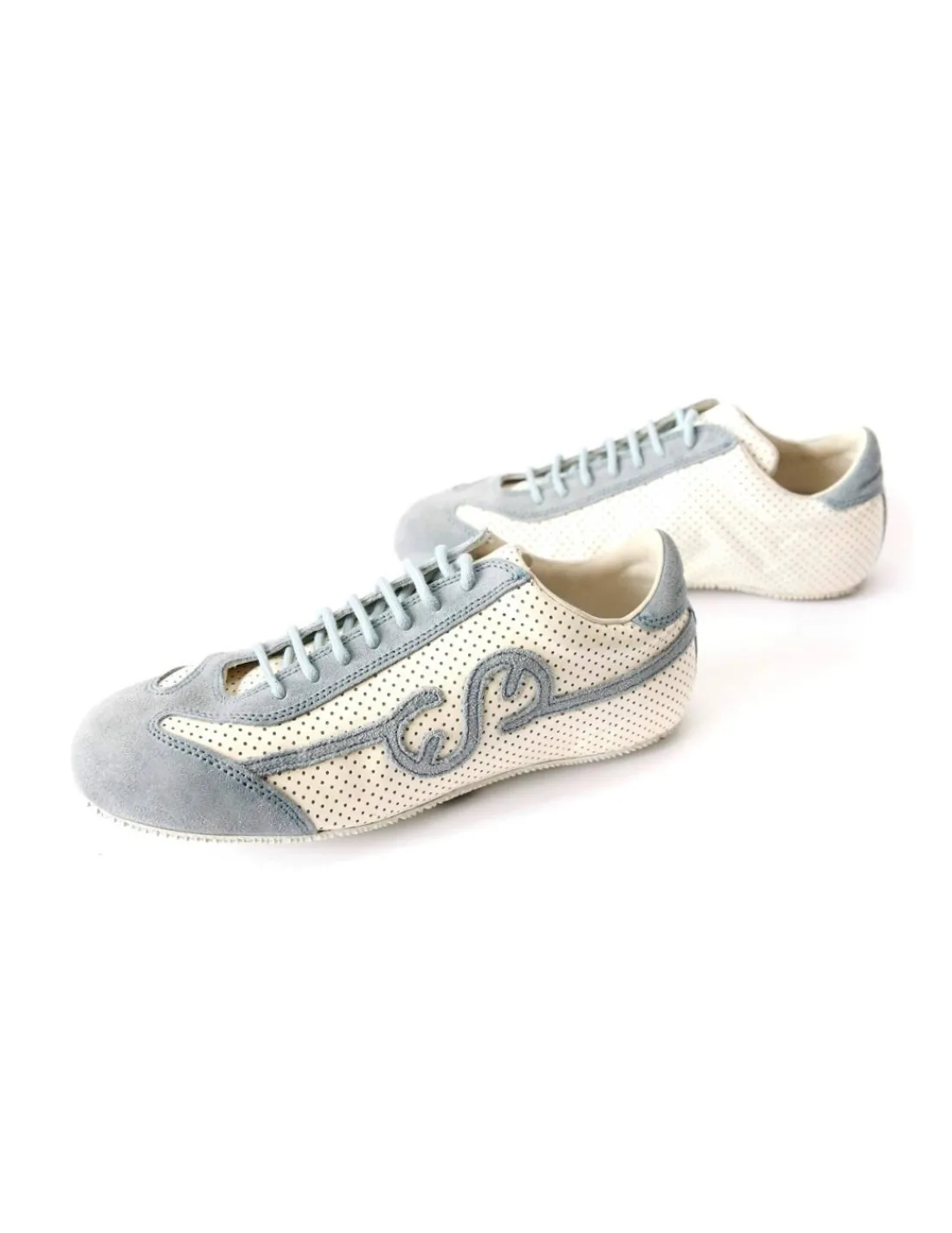 escada_sport__sneakers_sk_2-1.webp Damskie Escada sport sneakers skora lakierowana perforowana biala i blekitny zamsz z logo marki