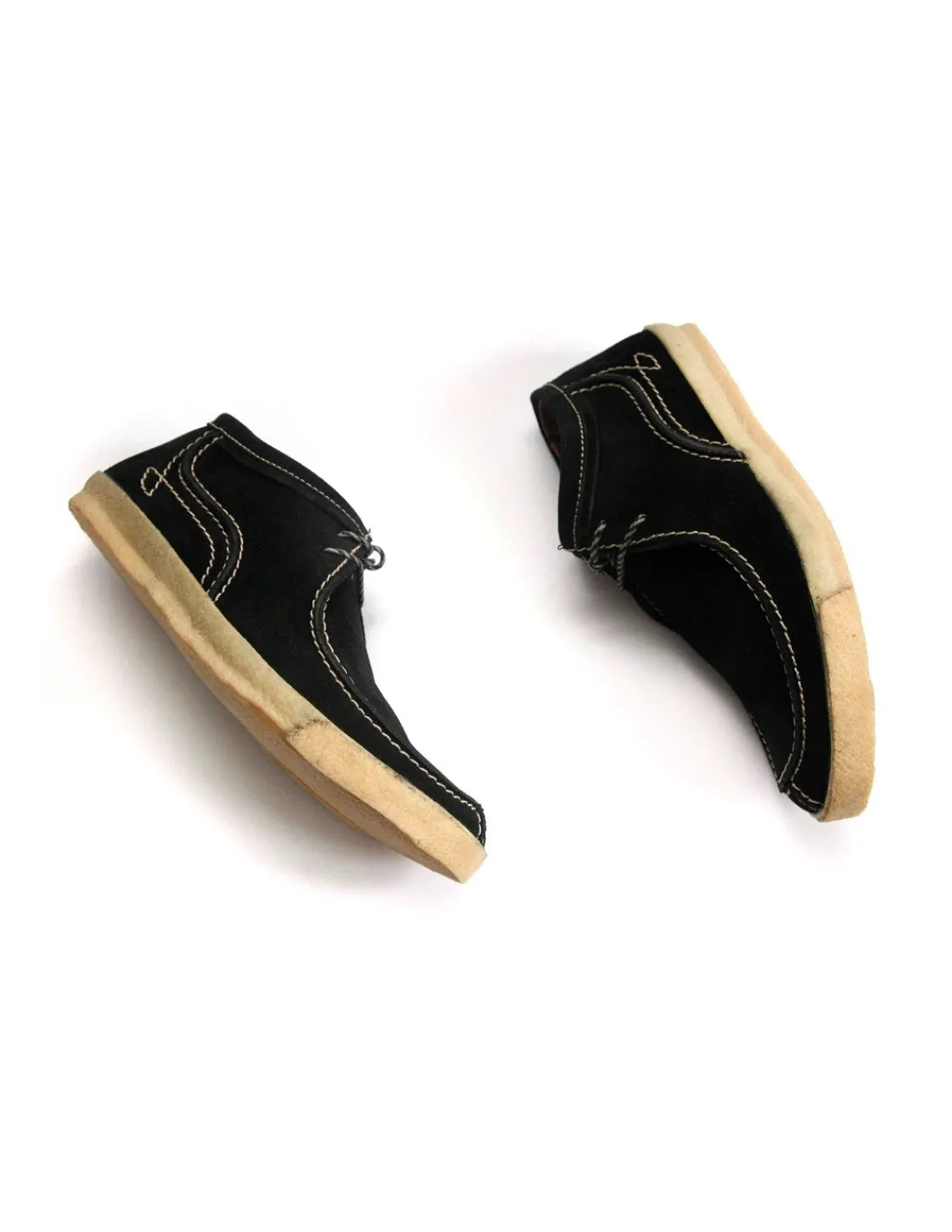 fly_london__polbuty_sznur_2.webp Damskie Fly London polbuty sznurowane czarne zamszowe stebnowane biala nicia na zelowkach z kauczuku