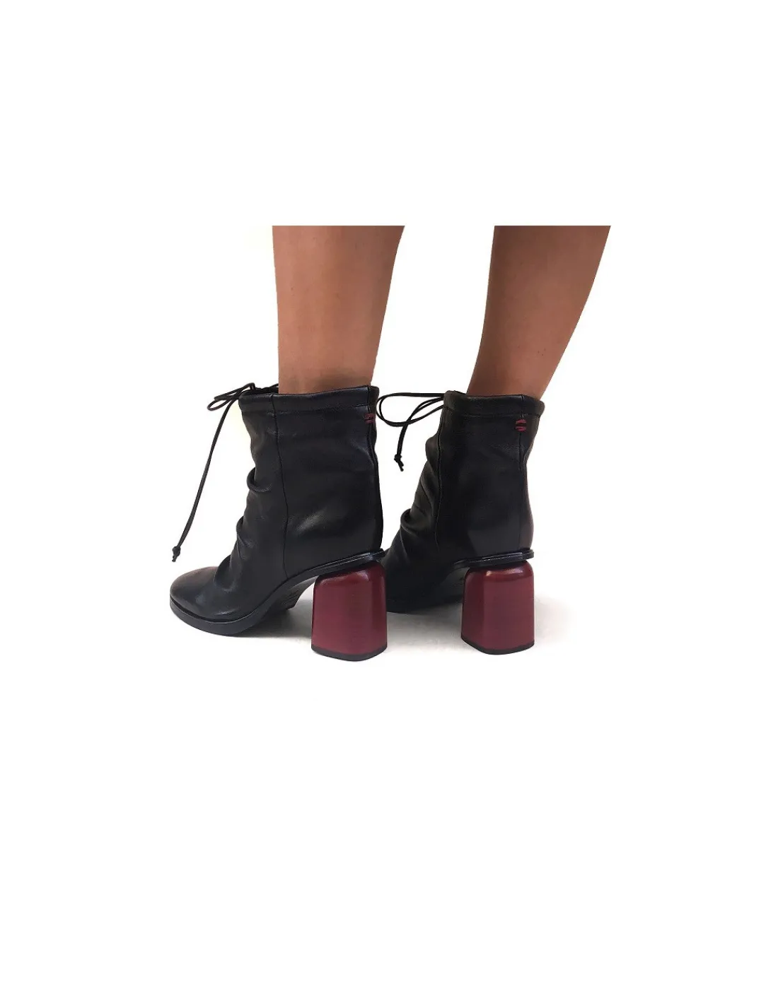 Damskie Halmanera botki wsuwane, naturalna czarna owcza skora i czerwone obcasy, unikatowe
