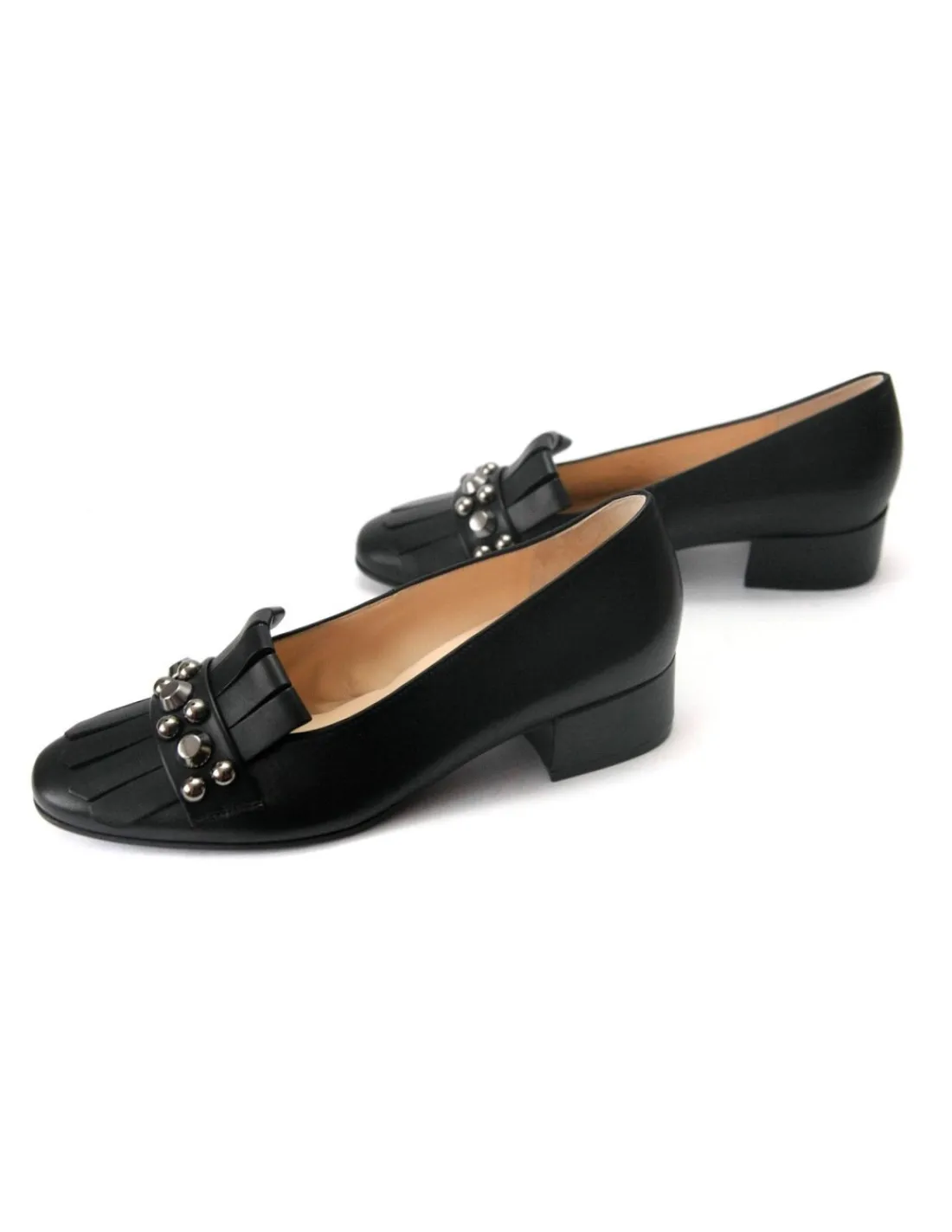 hogl_mokasyny_loafers_cza_3.webp Damskie HOGL mokasyny, loafers czarne skorzane i srebrne oxydowane nity, wygodne niskie obcasy