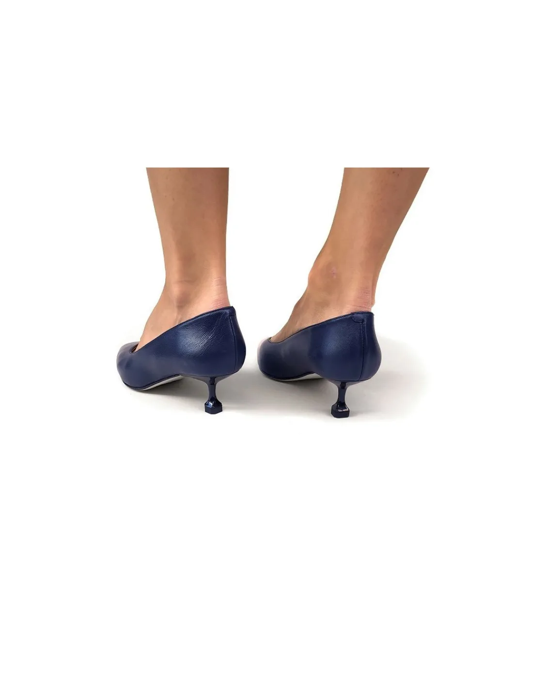 marisa_rey_czolenka_grana_2.webp Damskie Marisa Rey czolenka granatowe skorzane, iconic na niskich unikatowych szpilkach