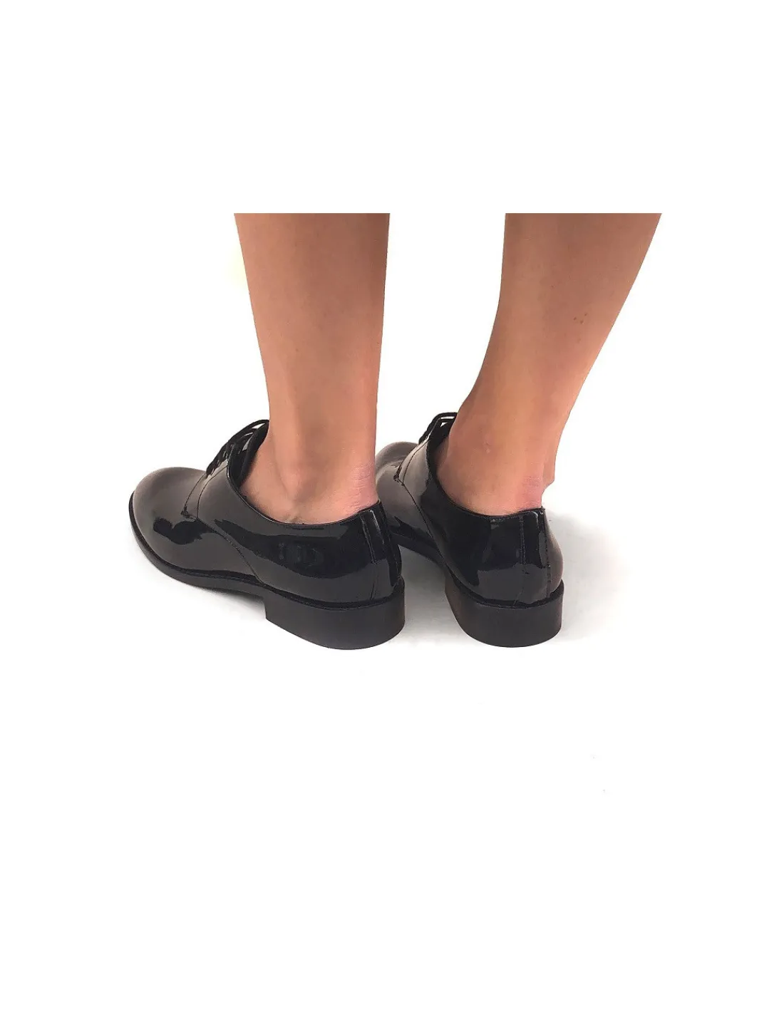 marisa_rey_polbuty_sznuro_5.webp Damskie Marisa Rey polbuty sznurowane derby z lakierowanej naturalnej skory, caloroczne klasyka