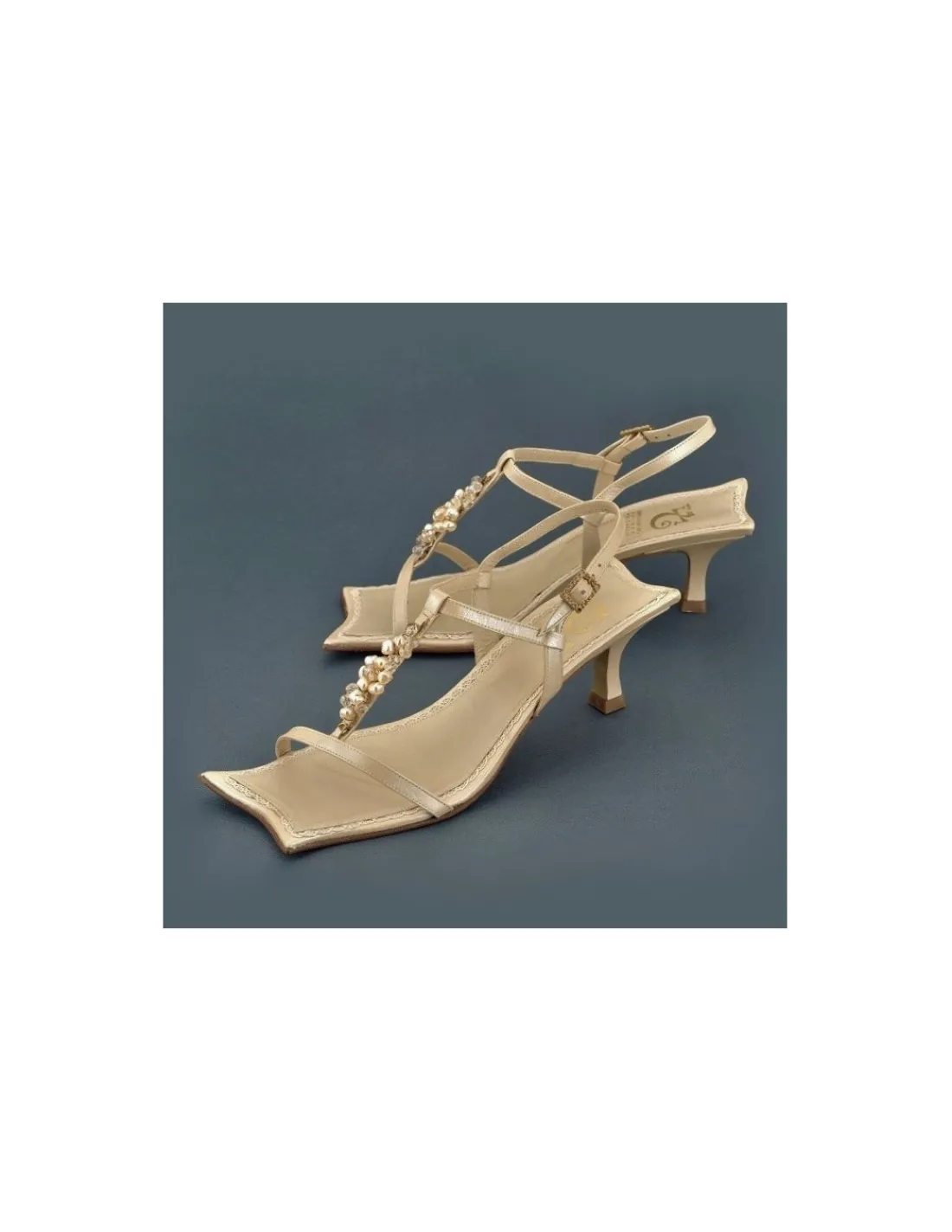 Damskie Sara Navarro sandaly, jasna perlowa skora perelki, koronka i unikatowa forma