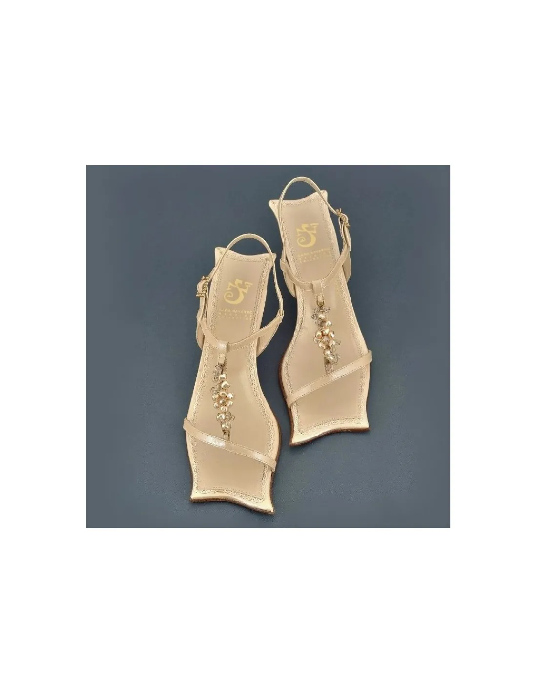 Damskie Sara Navarro sandaly, jasna perlowa skora perelki, koronka i unikatowa forma