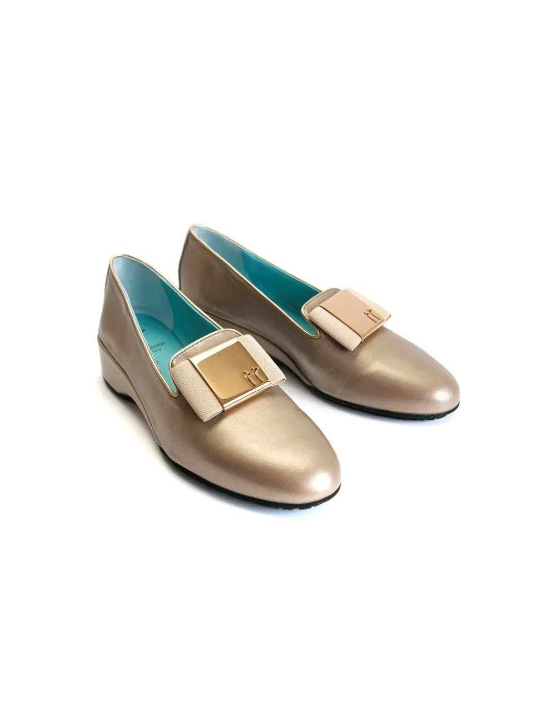 Damskie Thierry Rabotin czolenka jak loafers, bezowa perlowa skora, kokarda z logo marki na zlotym emblemacie