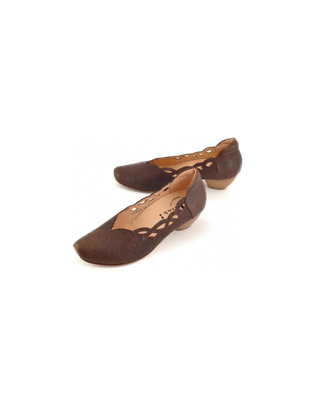 Damskie Think! czolenka z brazowych naturalnych skor z laserowym wzorem i azurem, profilowane wnetrze