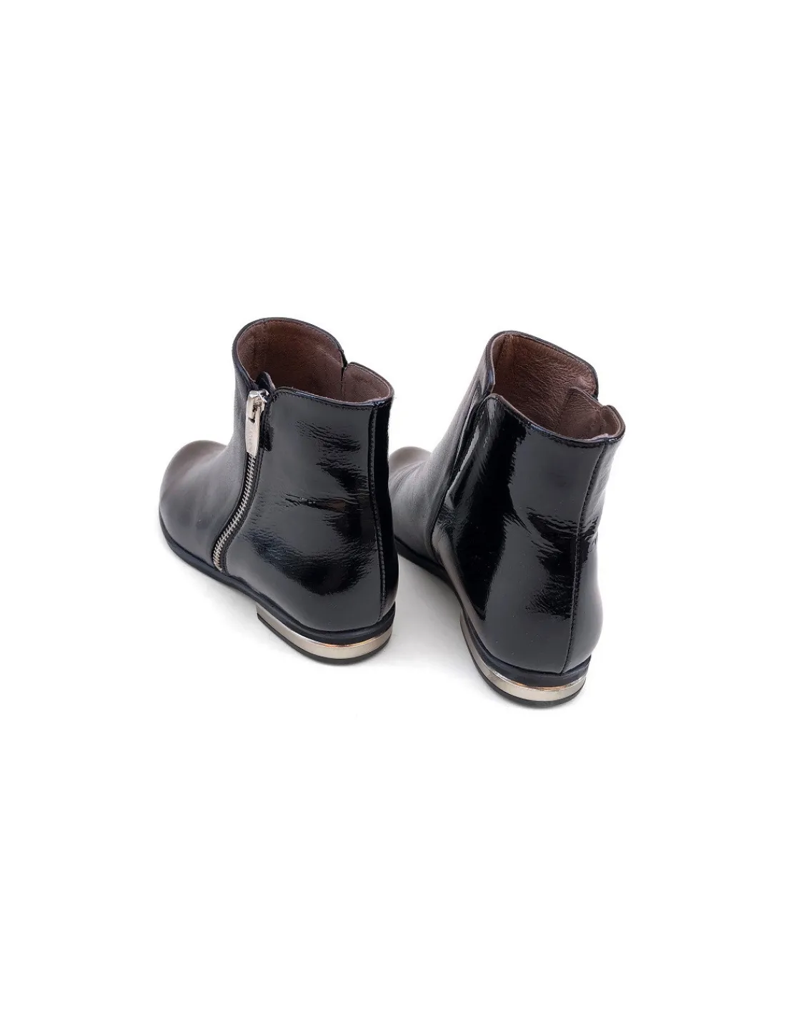 Damskie Wonders botki czarne z zamkiem ze skory licowej i lakierowanej lakierowanym zapietkiem, niskie obcasy w srebrnym kolorze